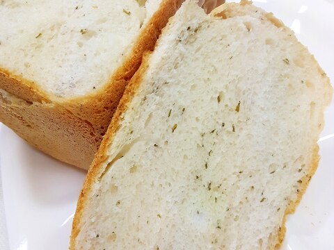 ホームベーカリーで(^^)大葉の食パン♪